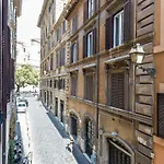 Cartari Rental In Rome Apartment